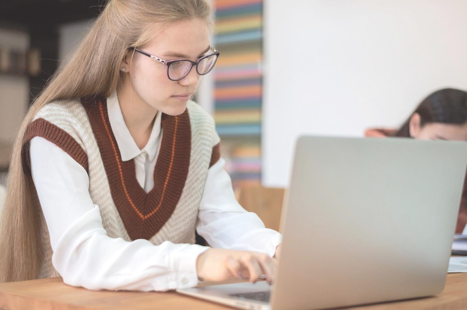 Environnement d'apprentissage collaboratif covalenstria